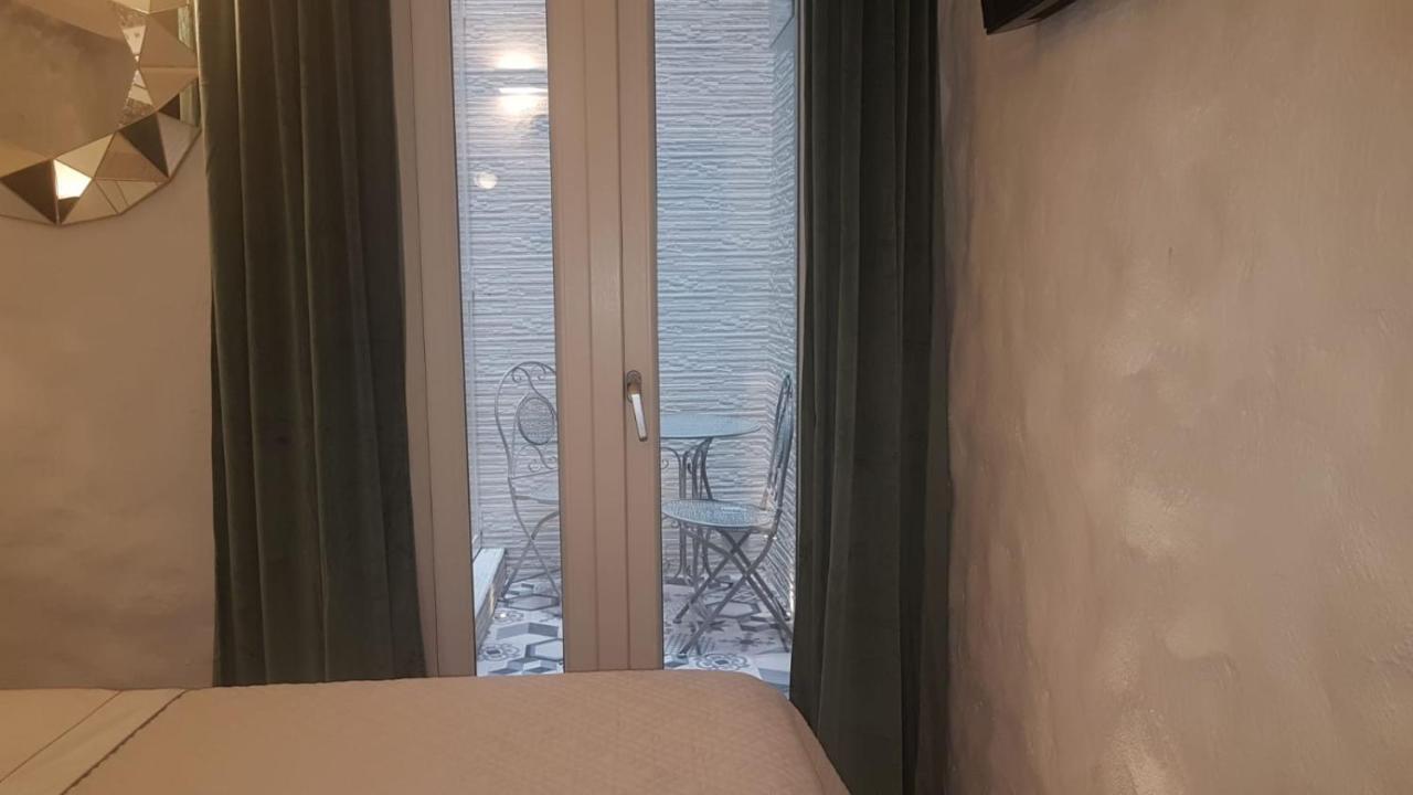 Room Del Giglio Бари Экстерьер фото