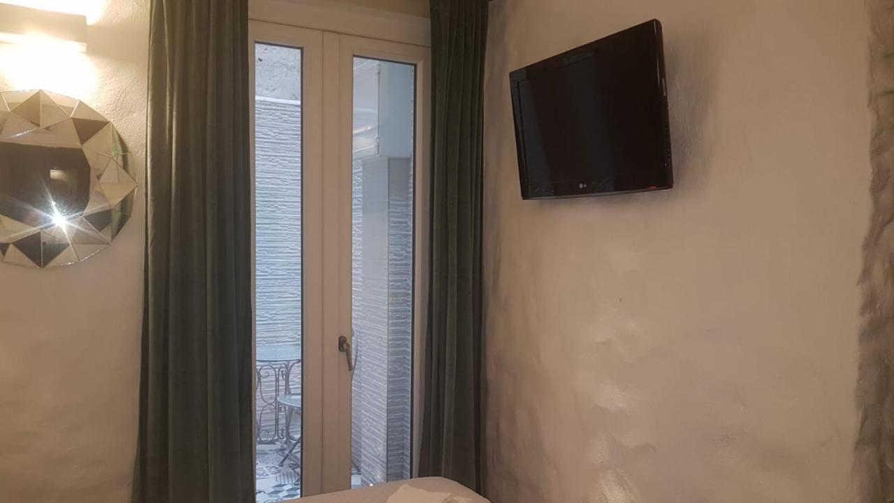 Room Del Giglio Бари Экстерьер фото